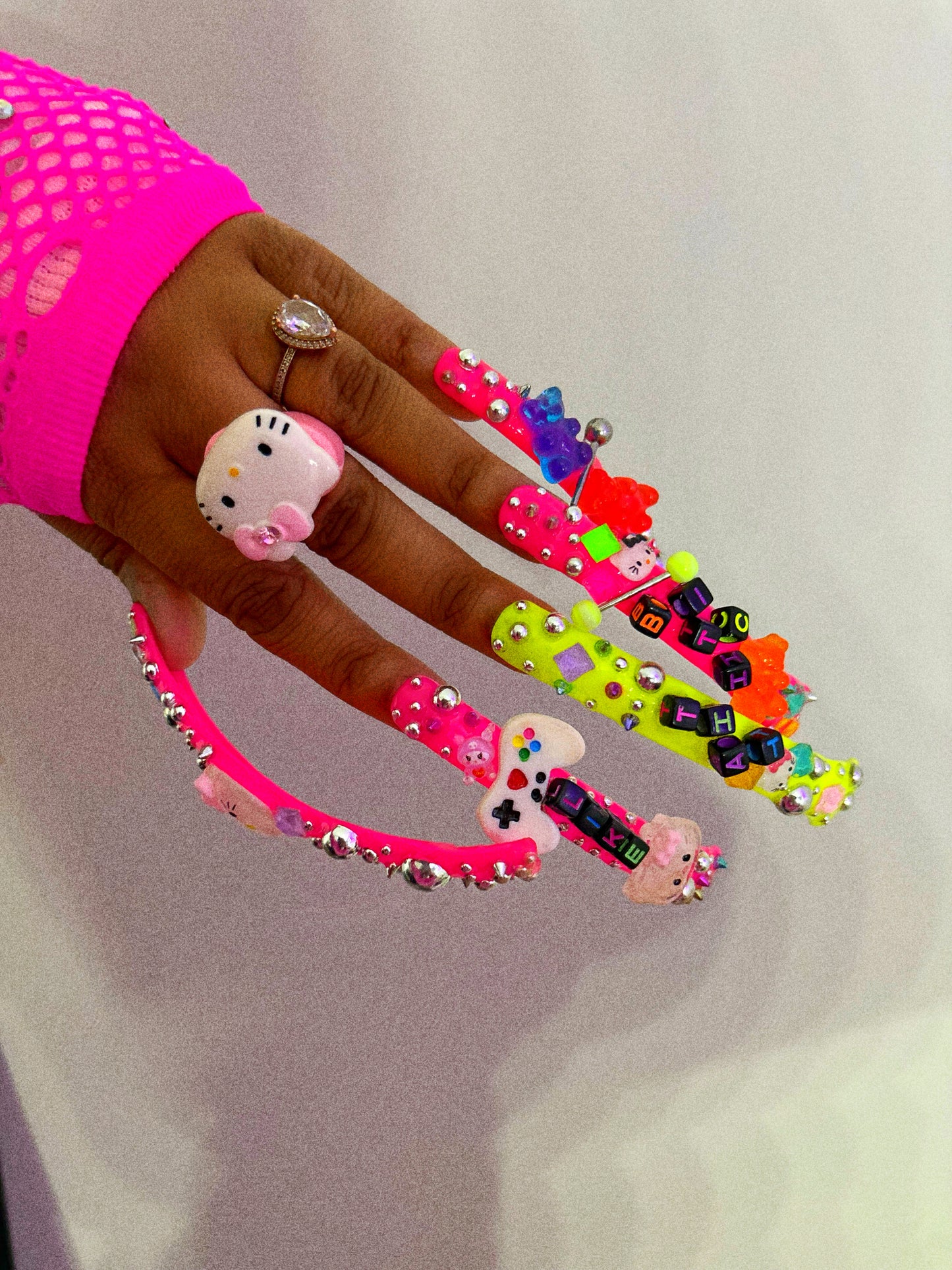 I Walk Around Like That B*tch- Press On Nails