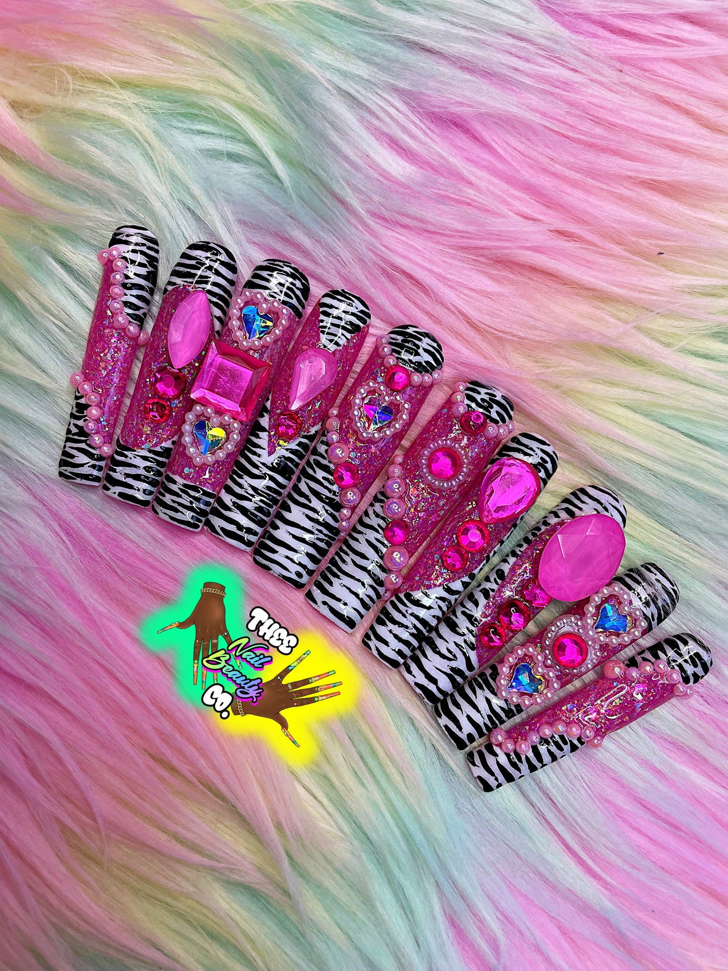 Hello Pretty- Press On Nails