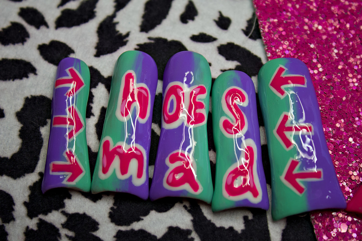 H0es MAD - Press On Nails