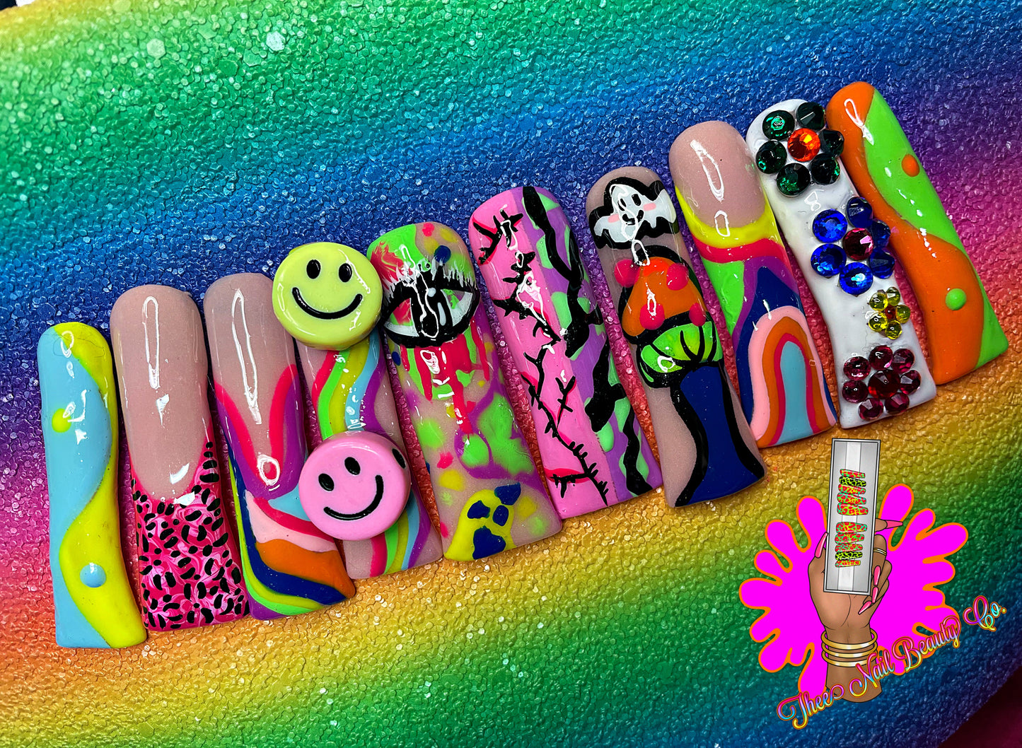 I'm So Groovy - Press On Nails