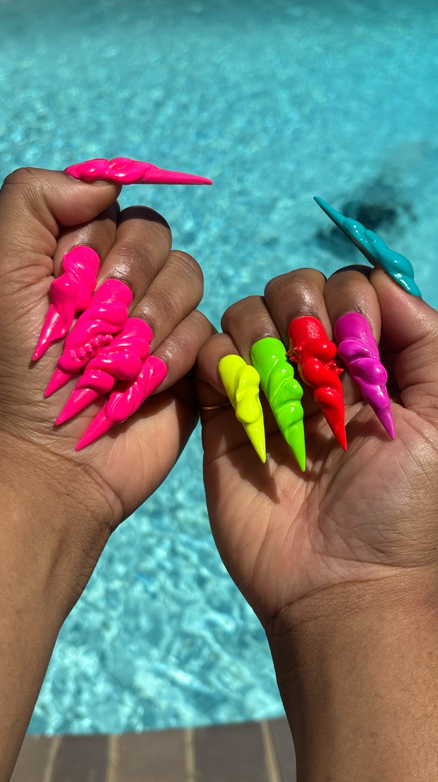 Bubble Me- Press On Nails
